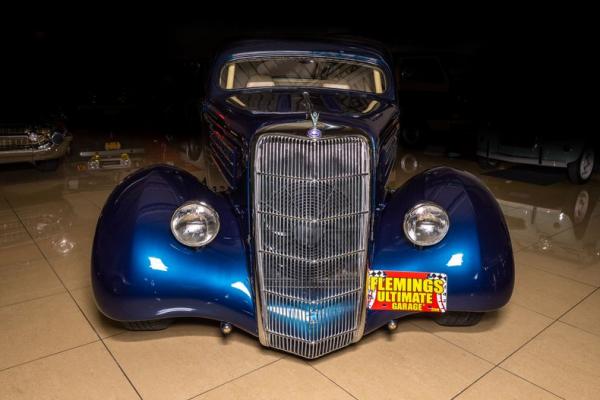 1935 Ford 3-window coupe Street rod 