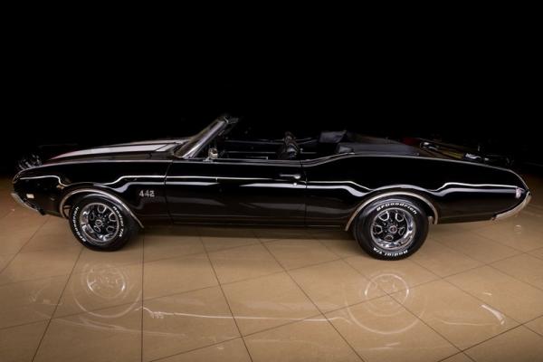 1969 Oldsmobile Cutlass 442 Convertible 