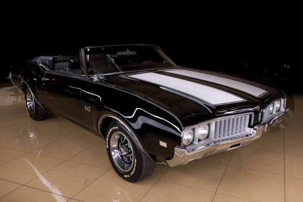 1969 Oldsmobile Cutlass 442 Convertible 