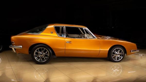 1963 Studebaker Avanti 