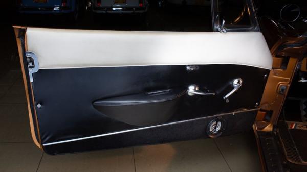 1963 Studebaker Avanti 