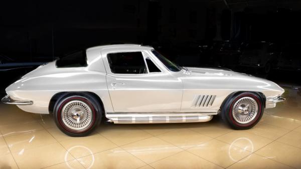 1967 Chevrolet Corvette coupe 