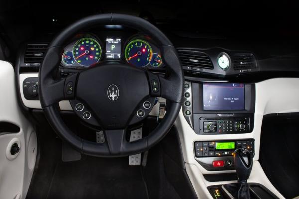 2015 Maserati Gran Turismo S 
