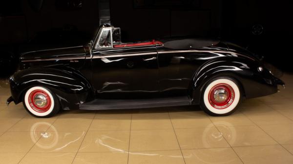 1940 Ford Cabriolet street rod 