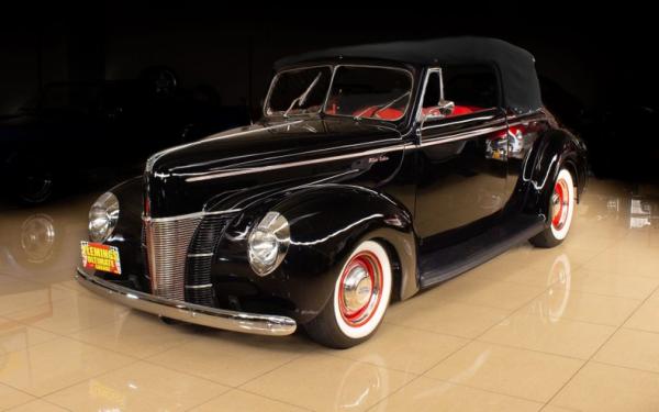 1940 Ford Cabriolet street rod 