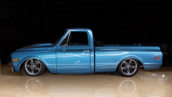 1971 Chevrolet C10 short bed Pro touring pickup 