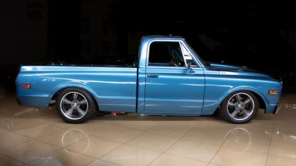 1971 Chevrolet C10 short bed Pro touring pickup 