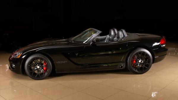 2005 Dodge Viper SRT-10 