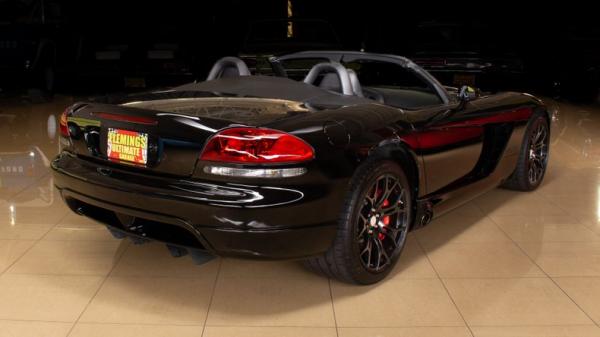 2005 Dodge Viper SRT-10 