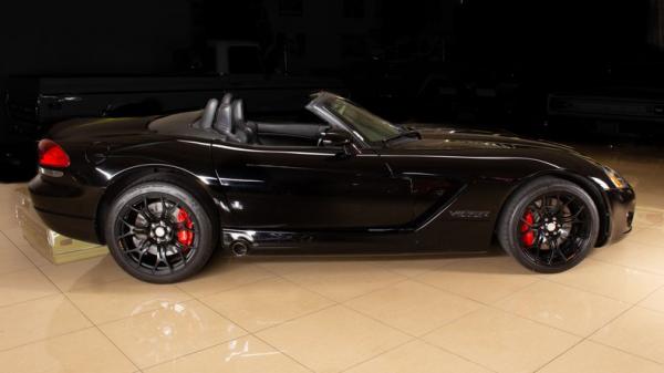 2005 Dodge Viper SRT-10 