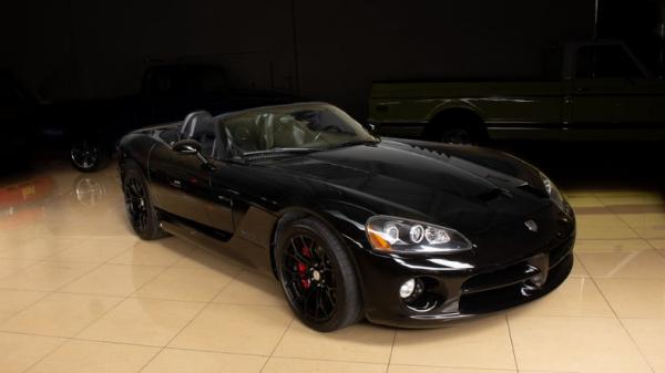 2005 Dodge Viper SRT-10 
