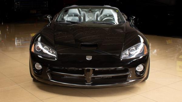 2005 Dodge Viper SRT-10 