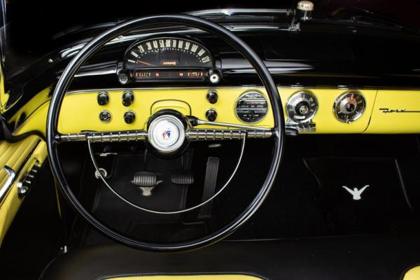 1955 Ford Fairlane Sunliner convertible 