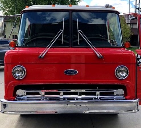 1976 Ford C8000 Truck Tilt Cab Sleeper Cab