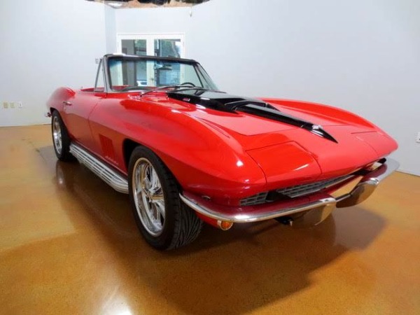 1967 Chevrolet Corvette Restomod Fresh - 2 Tops