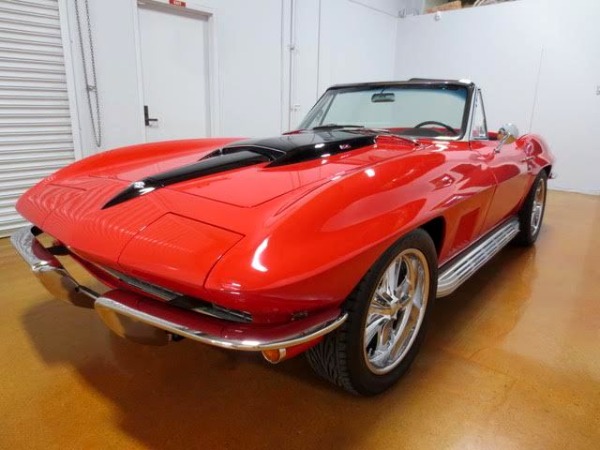 1967 Chevrolet Corvette Restomod Fresh - 2 Tops