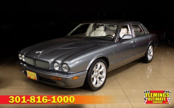 2002 Jaguar XJR 