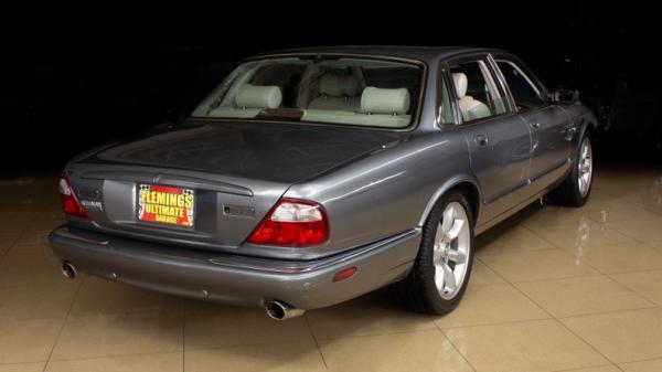 2002 Jaguar XJR 