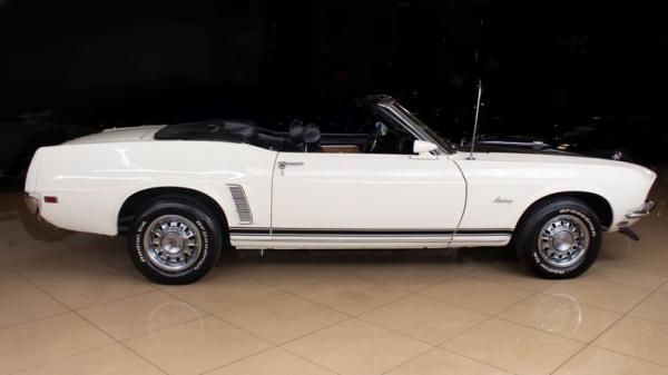 1969 Ford Mustang GT Convertible Tuxedo edition 