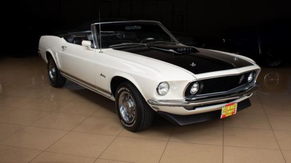 1969 Ford Mustang GT Convertible Tuxedo edition 