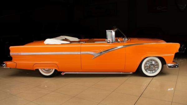 1956 Ford Fairlane Sunliner Custom convertible 