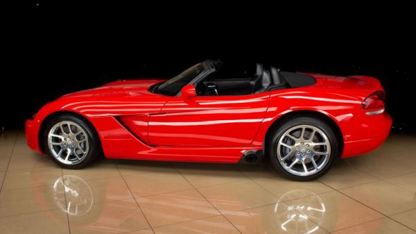 2003 Dodge Viper SRT-10 