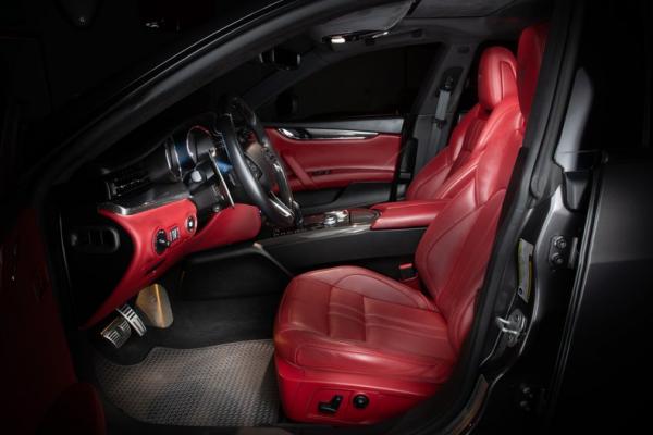 2017 Maserati Quattroporte GRANSPORT SQ4 