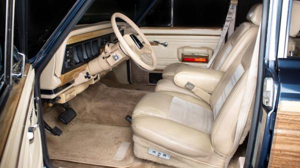 1989 Jeep Grand Wagoneer 4X4 