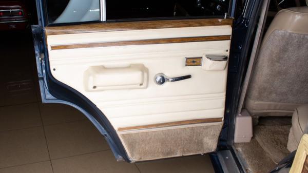 1989 Jeep Grand Wagoneer 4X4 