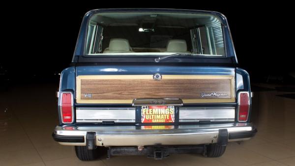 1989 Jeep Grand Wagoneer 4X4 