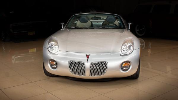 2006 Pontiac Solstice Convertible 