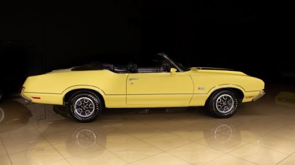 1972 Oldsmobile Cutlass 442 Convertible 