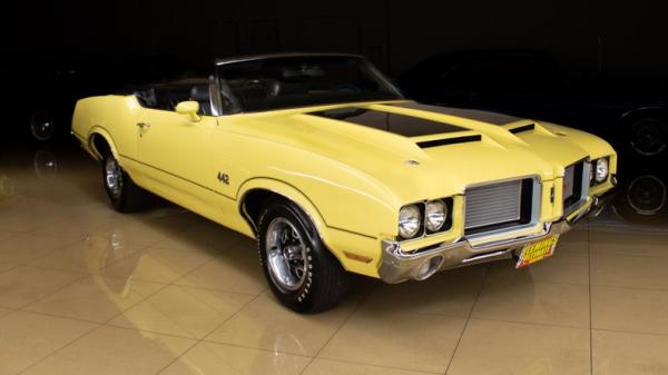 1972 Oldsmobile Cutlass 442 Convertible 