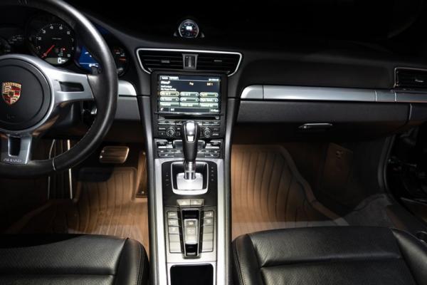 2013 Porsche 911 Carrera 
