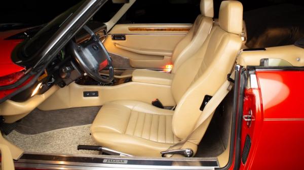 1990 Jaguar XJS V-12 Convertible 