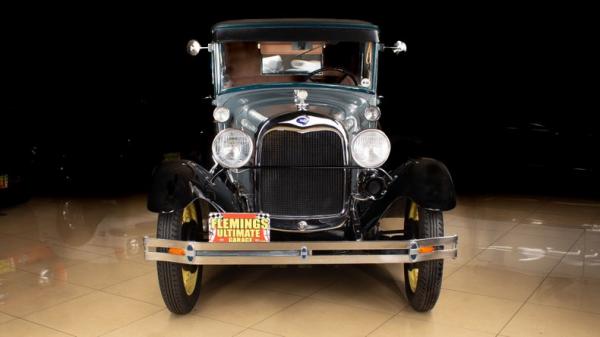 1929 Ford Tudor 