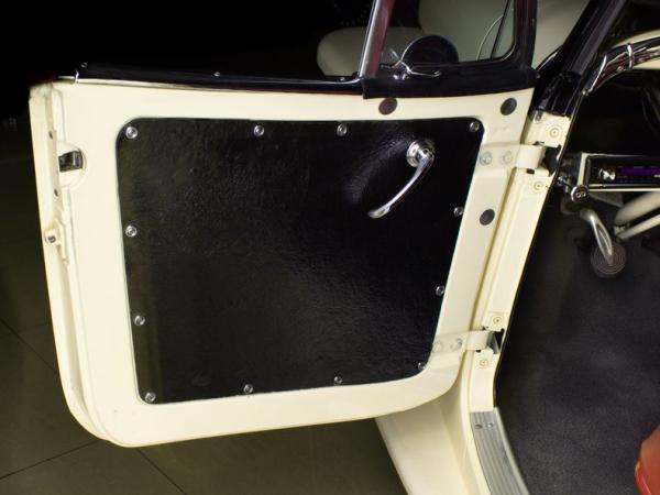 1949 Willys Jeepster 