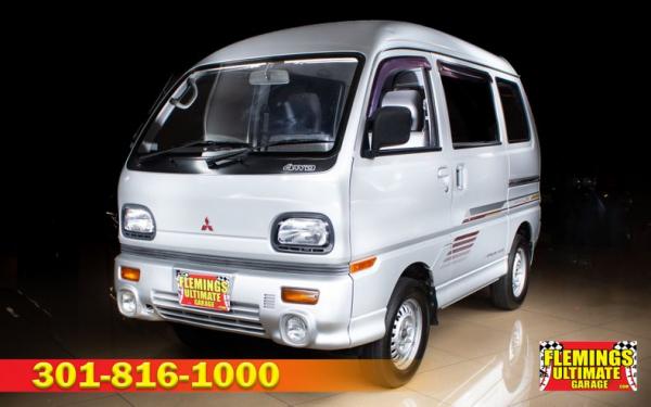 1992 Mitsubishi Bravo 4X4 Microvan 