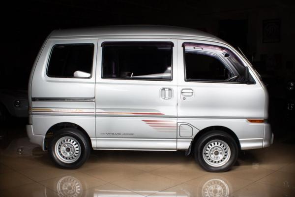 1992 Mitsubishi Bravo 4X4 Microvan 