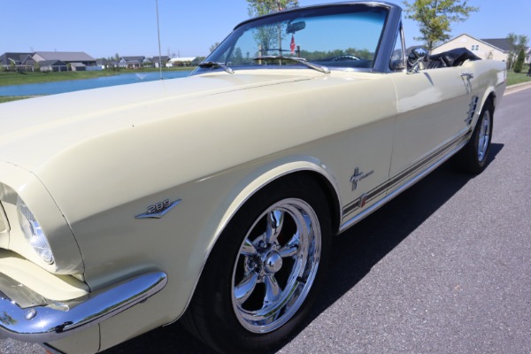 1966 FORD Mustang V-8 Convertible