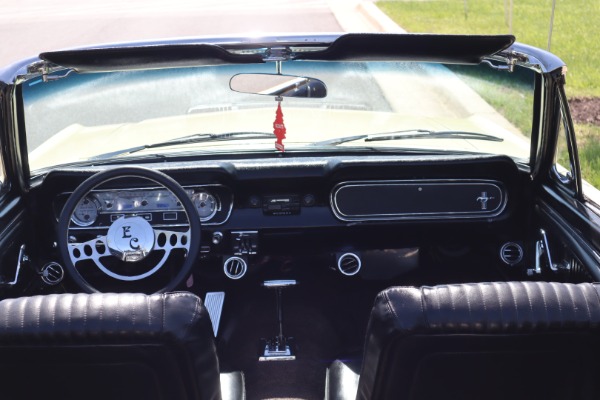 1966 FORD Mustang V-8 Convertible