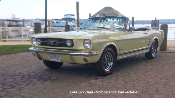 1966 FORD Mustang V-8 Convertible