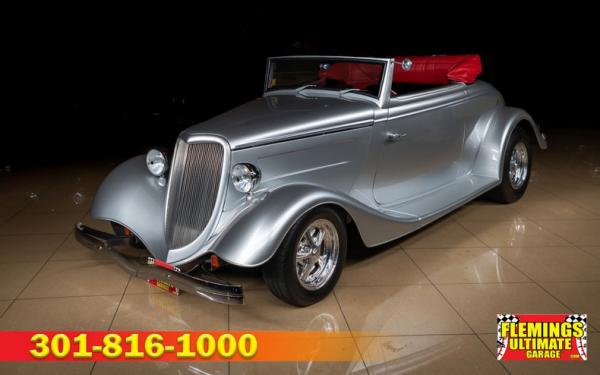 1934 Ford Cabriolet 