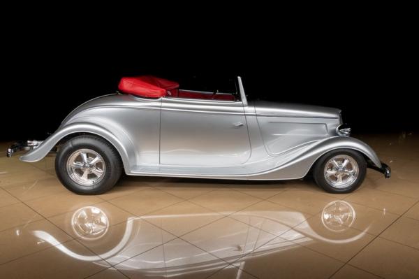 1934 Ford Cabriolet 