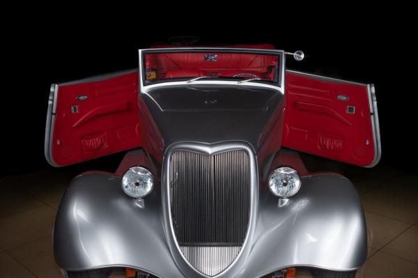 1934 Ford Cabriolet 