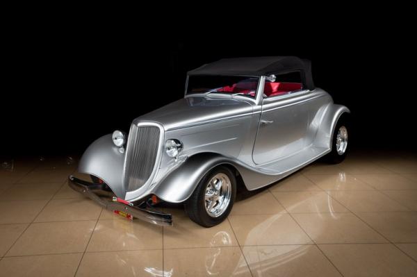 1934 Ford Cabriolet 