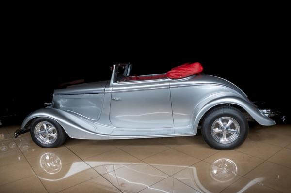 1934 Ford Cabriolet 