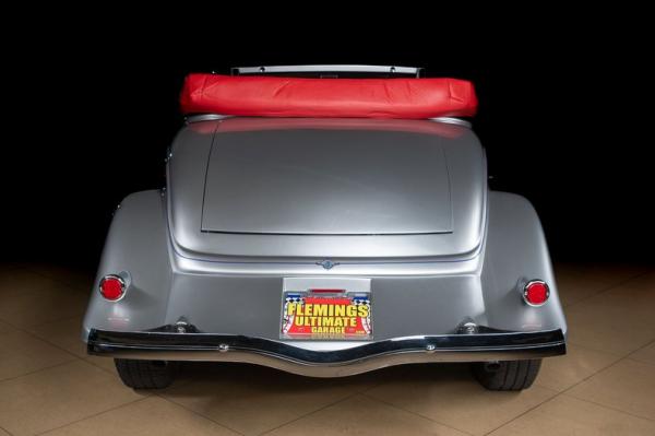 1934 Ford Cabriolet 