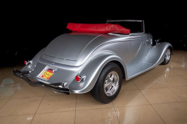 1934 Ford Cabriolet 
