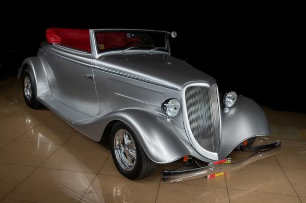 1934 Ford Cabriolet 